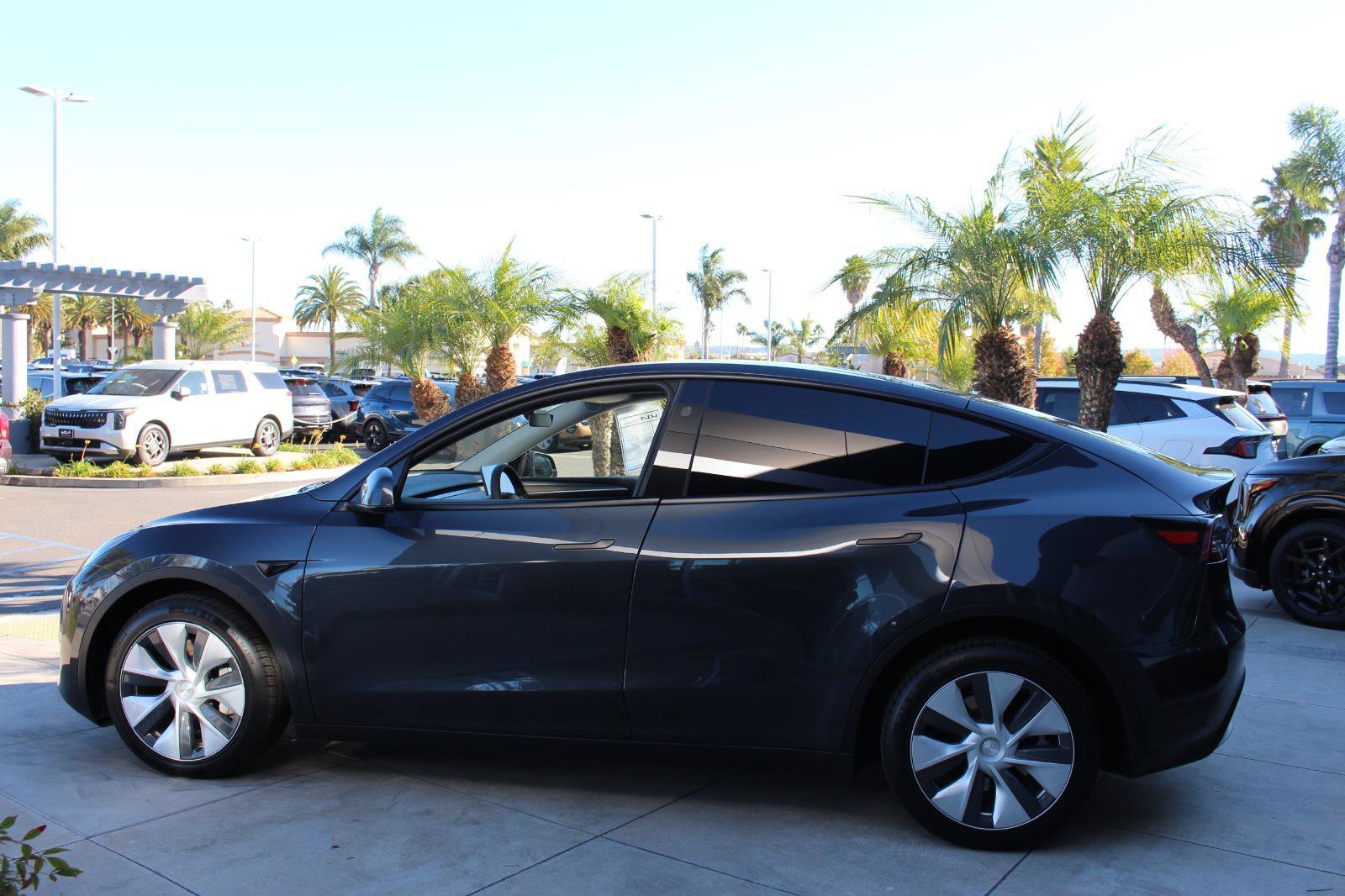 Used 2024 Tesla Model Y Long Range image 5