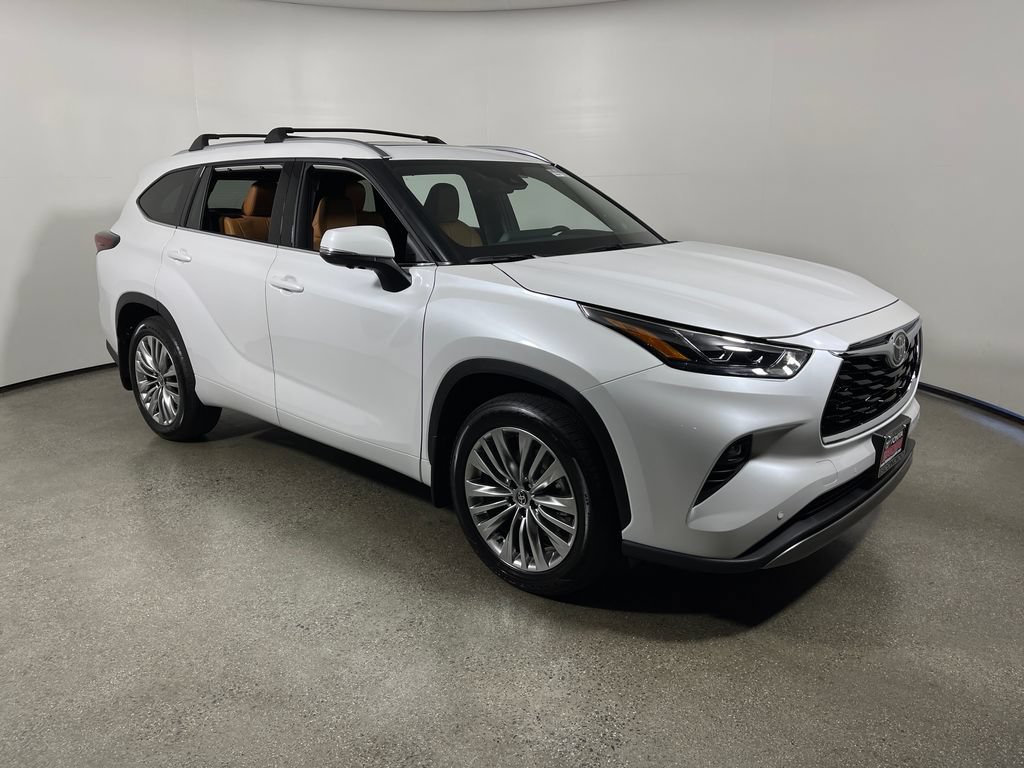 New 2026 Toyota Highlander Platinum