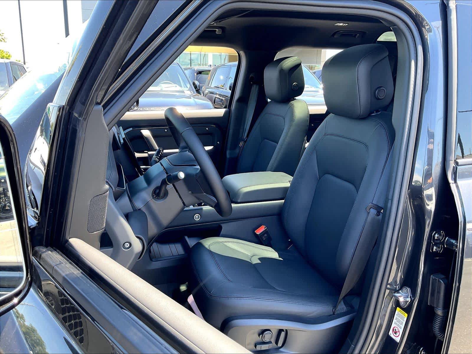 New 2026 Land Rover Defender 110 X-Dynamic SE AWD/4WD image 11