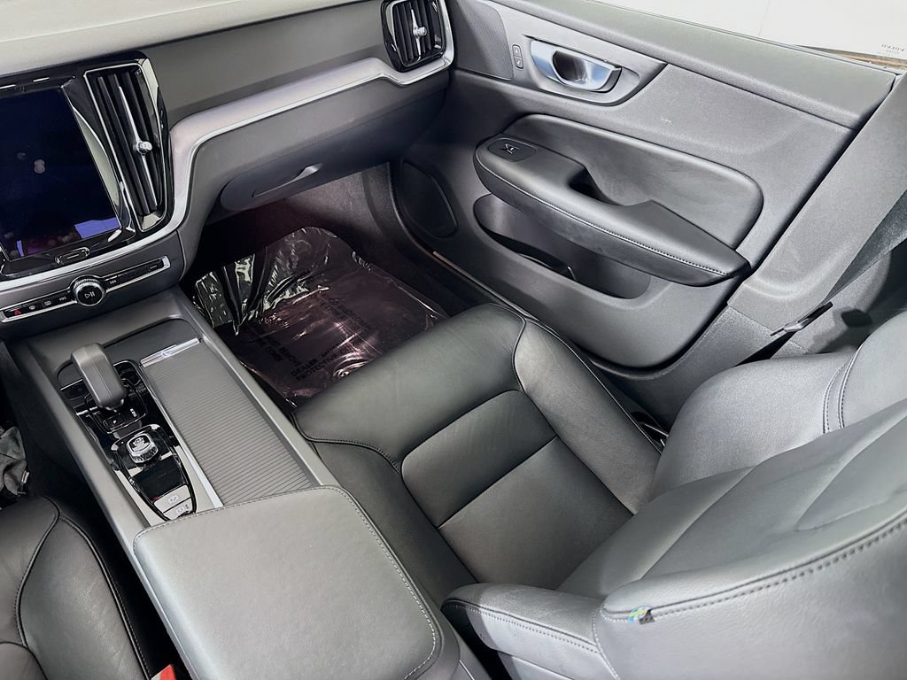 Used 2024 Volvo S60 B5 Core FWD image 23