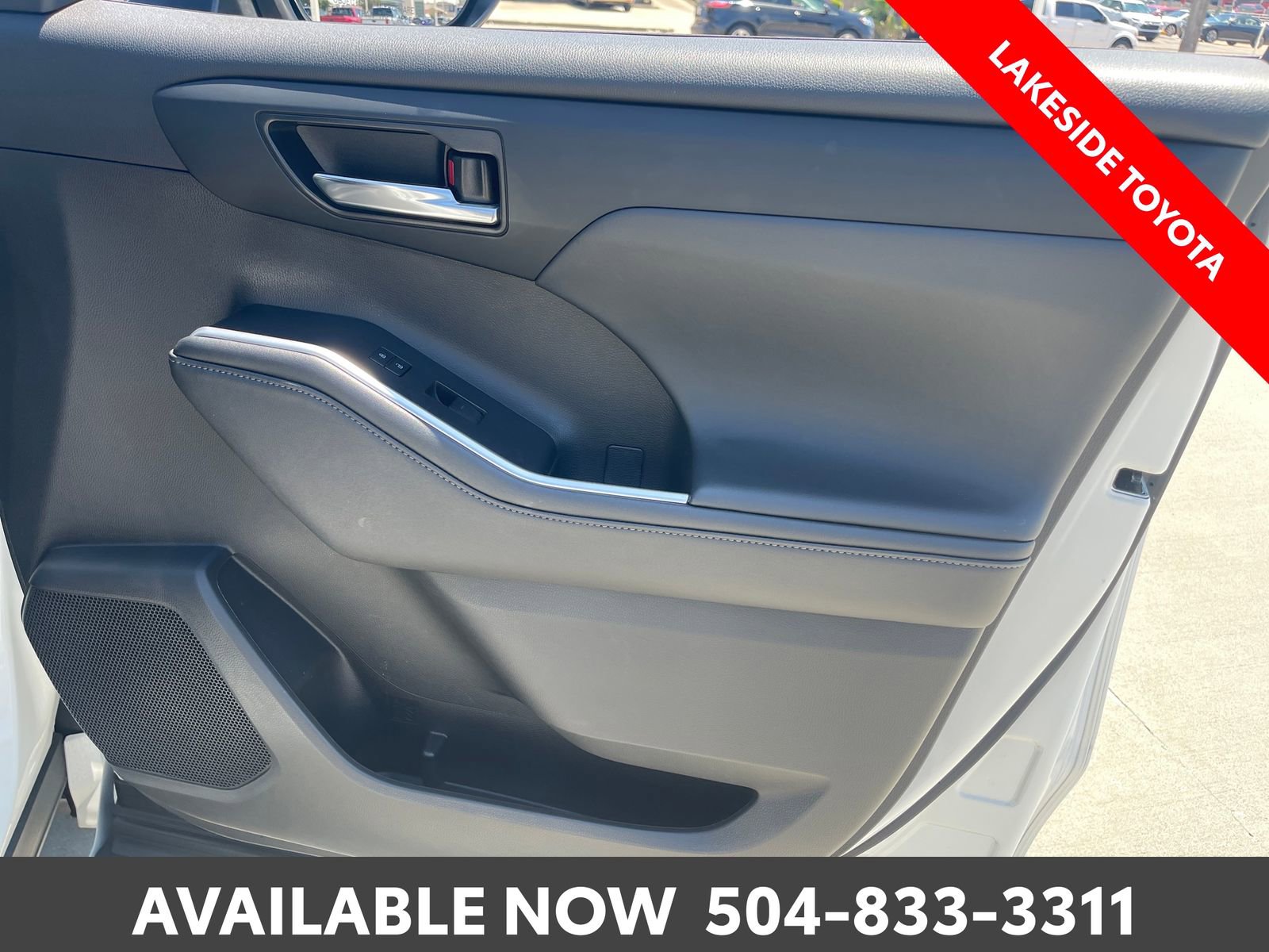Used 2022 Toyota Highlander XSE FWD image 17