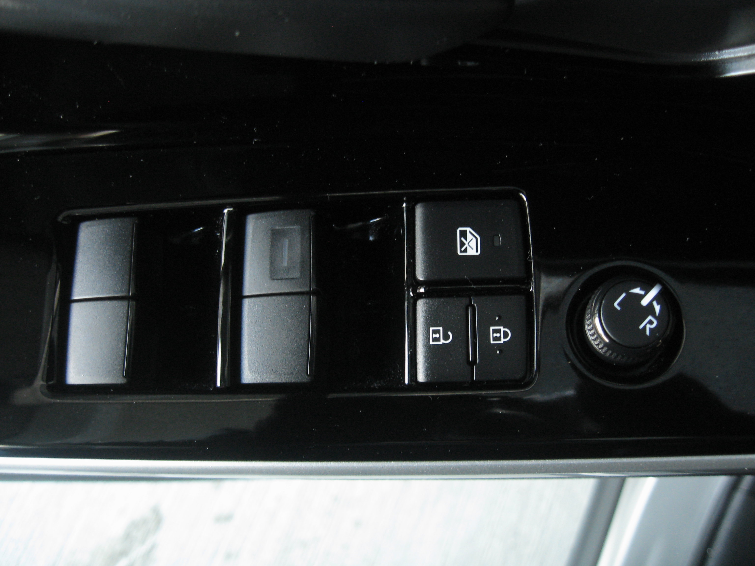 Used 2024 Toyota bZ4X AWD image 12