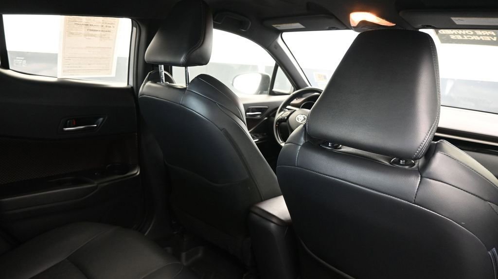 Used 2019 Toyota C-HR Limited FWD image 15