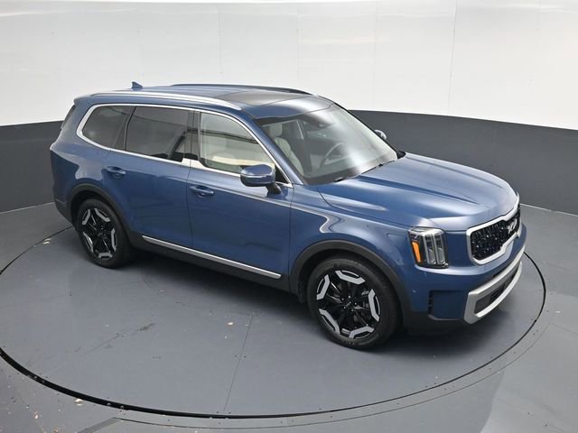Used 2023 Kia Telluride EX image 46