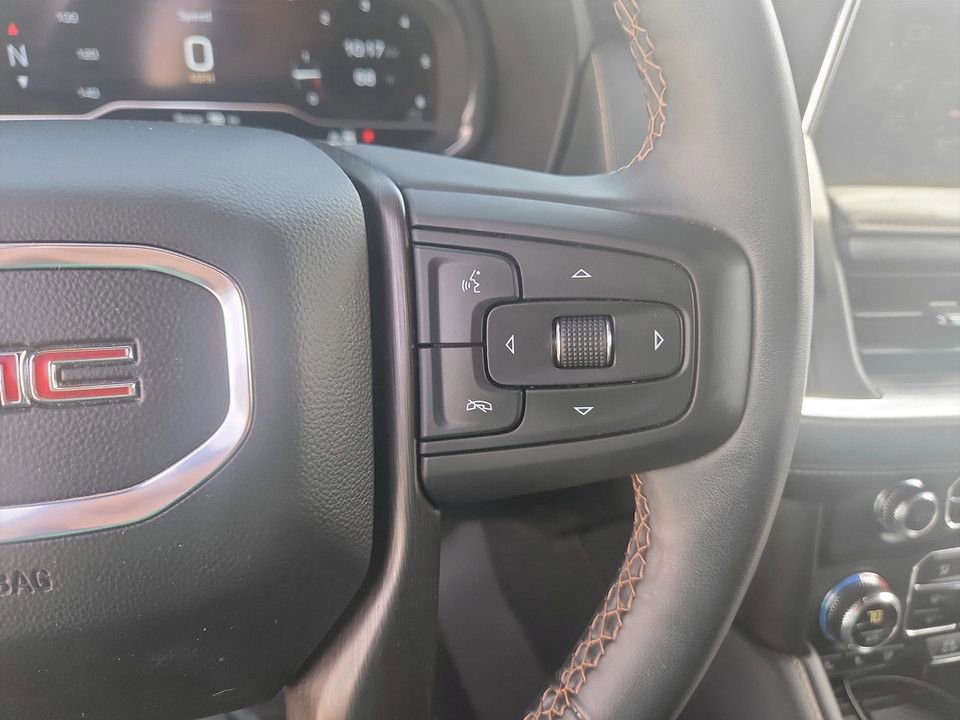Used 2024 GMC Yukon AT4 w/ Technology Package AWD/4WD image 16