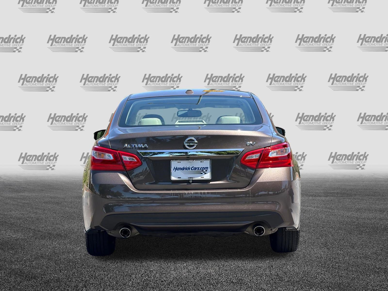 Used 2016 Nissan Altima 2.5 SV w/ Convenience Package FWD image 6