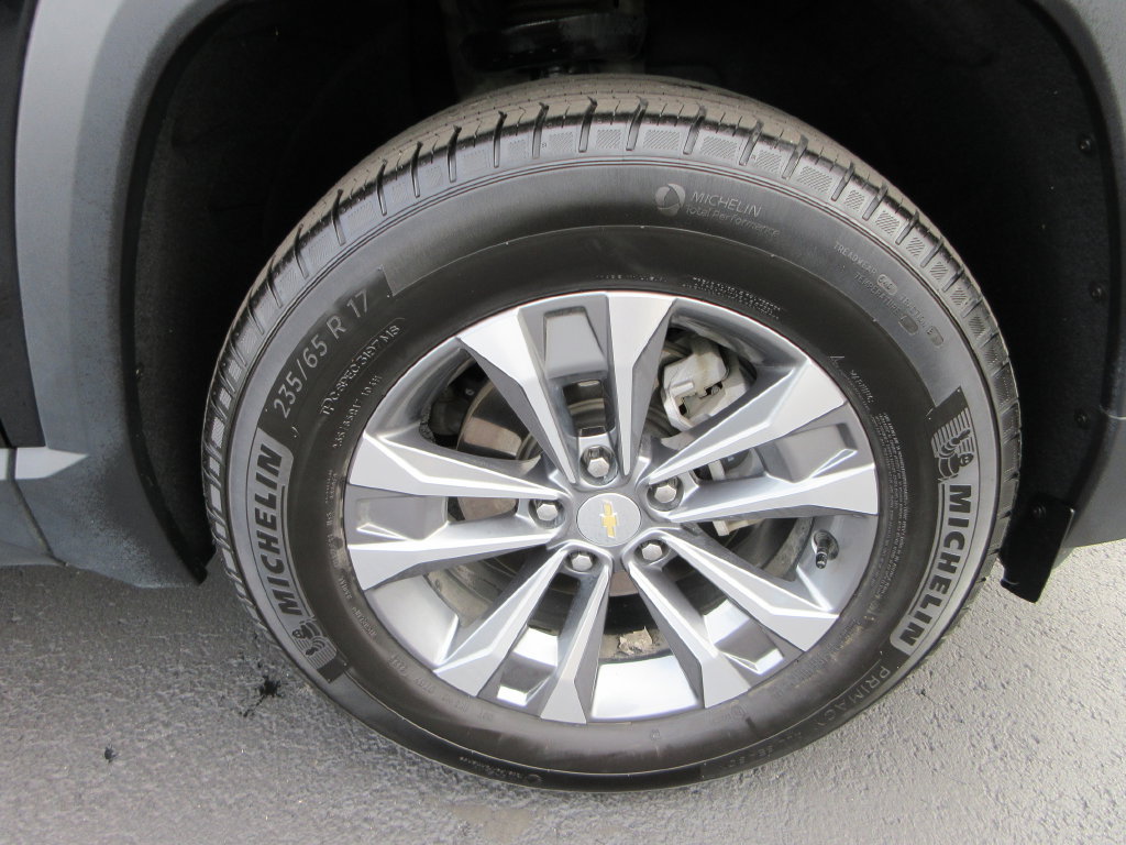 Certified 2026 Chevrolet Equinox LT w/ Convenience Package II AWD/4WD image 9