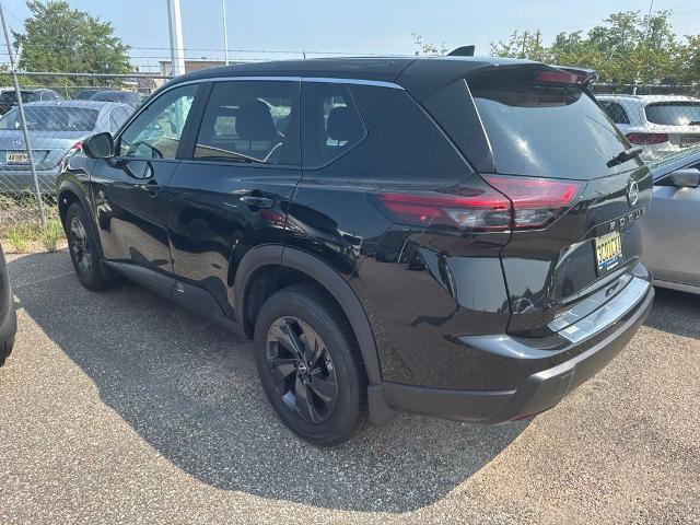 Certified 2026 Nissan Rogue SV FWD image 2