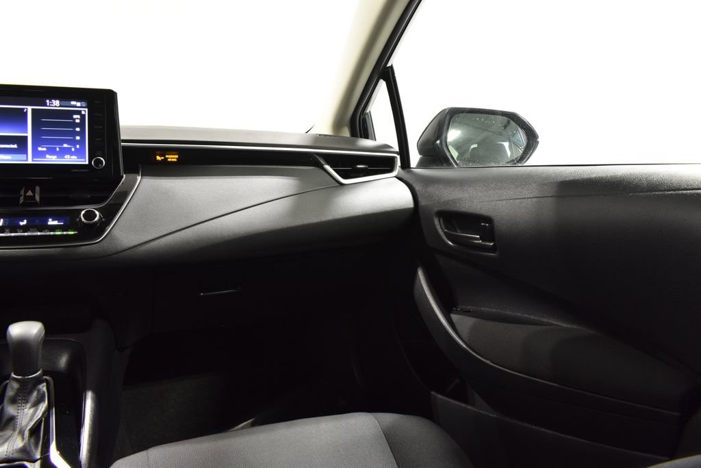 Used 2022 Toyota Corolla LE image 14