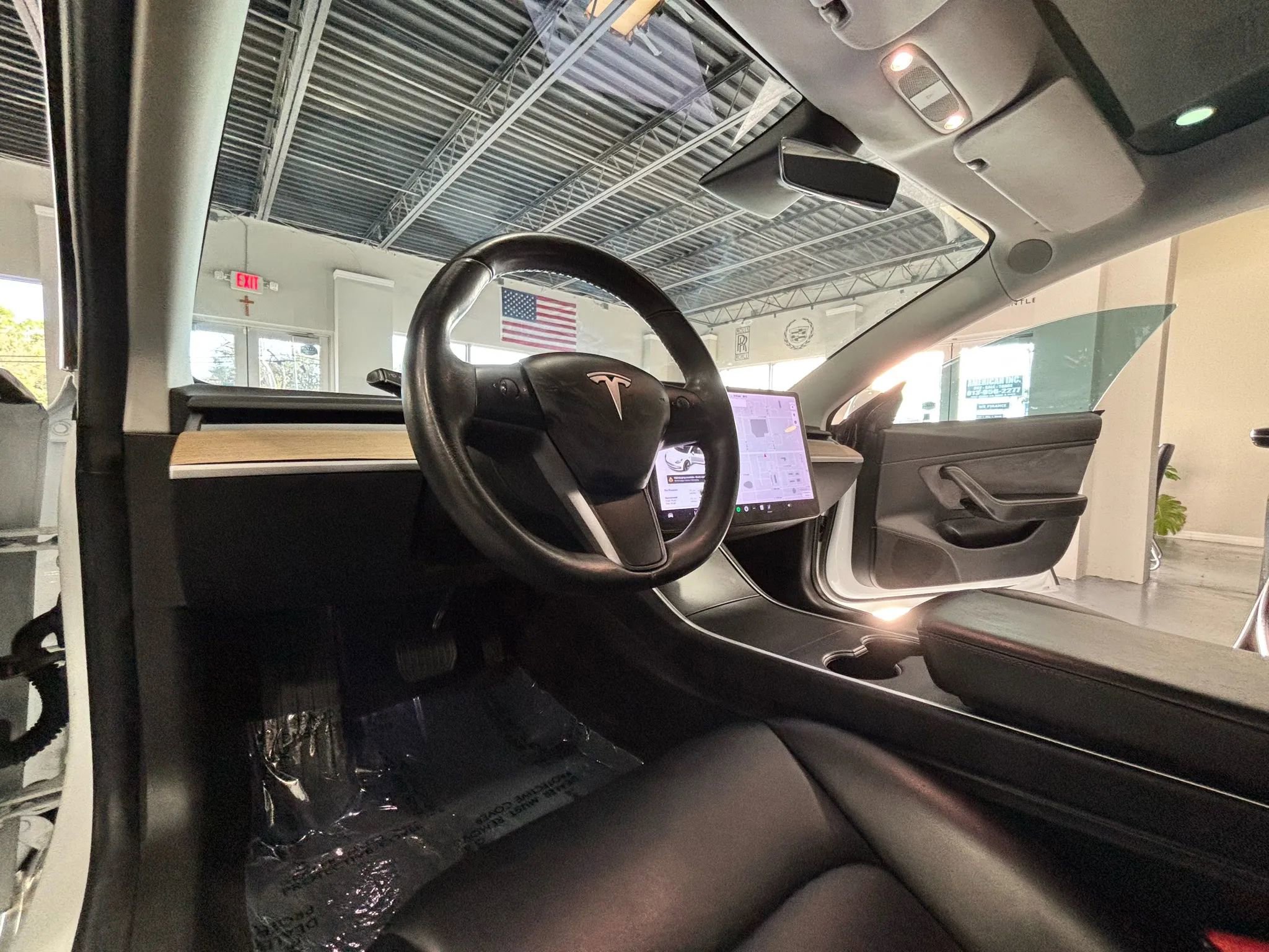 Used 2018 Tesla Model 3 Long Range image 9