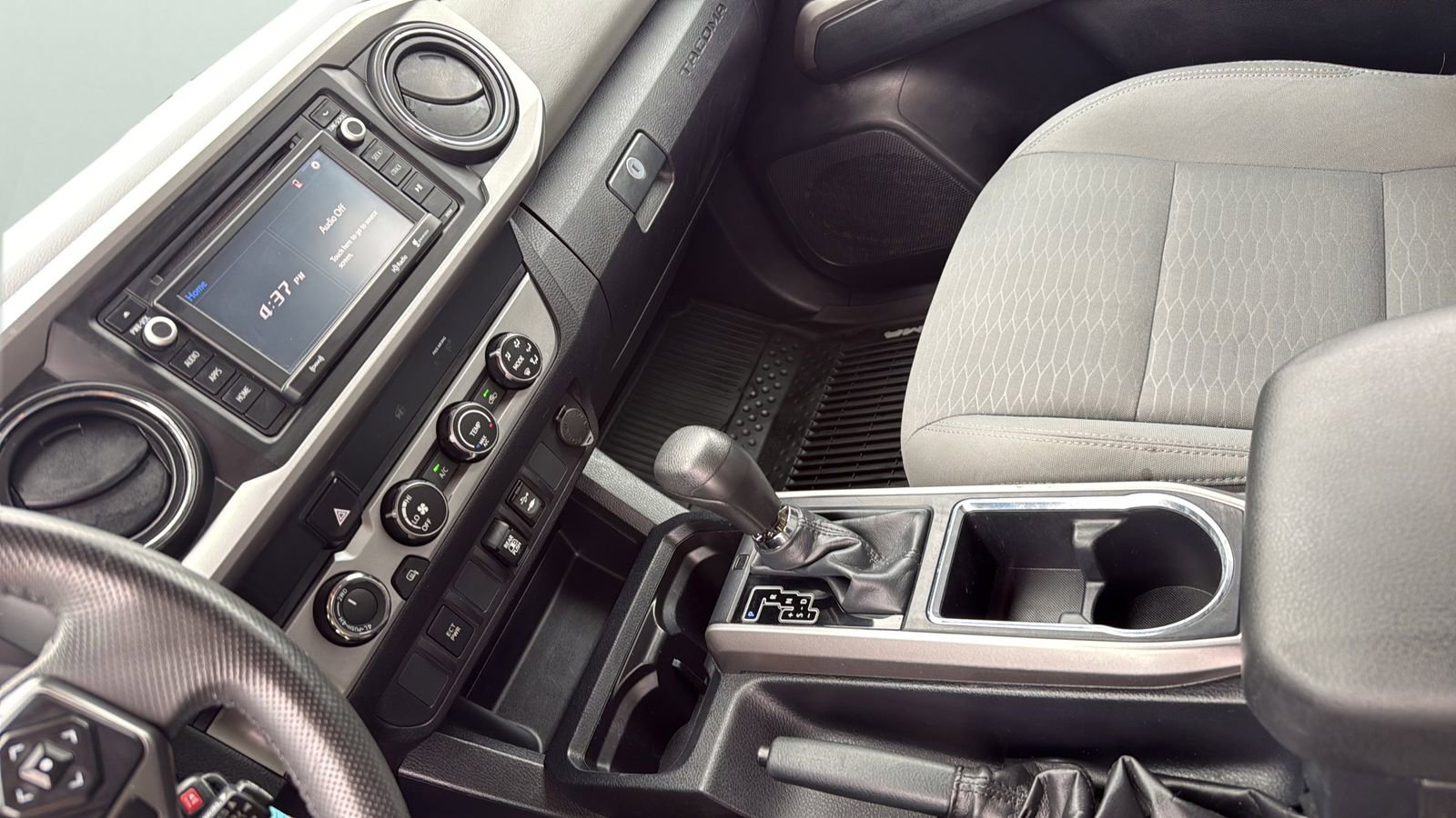Used 2019 Toyota Tacoma SR5 AWD/4WD image 20