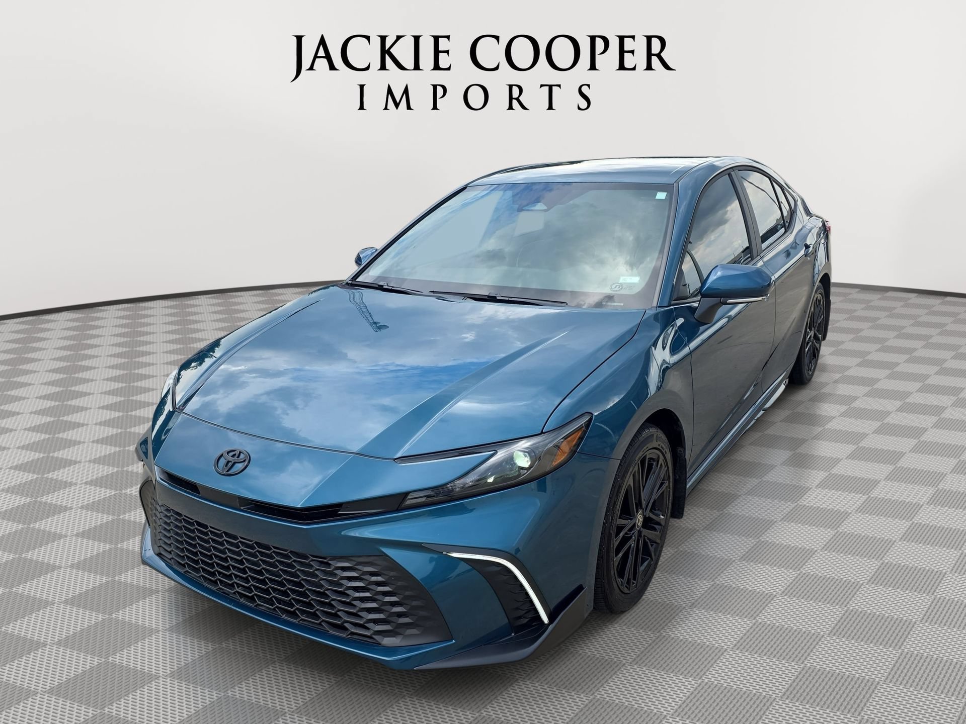 Used 2026 Toyota Camry SE w/ Convenience Package