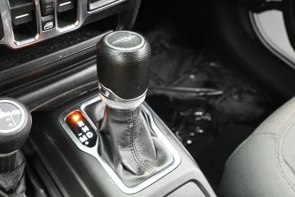 Used 2021 Jeep Gladiator Sport AWD/4WD image 20