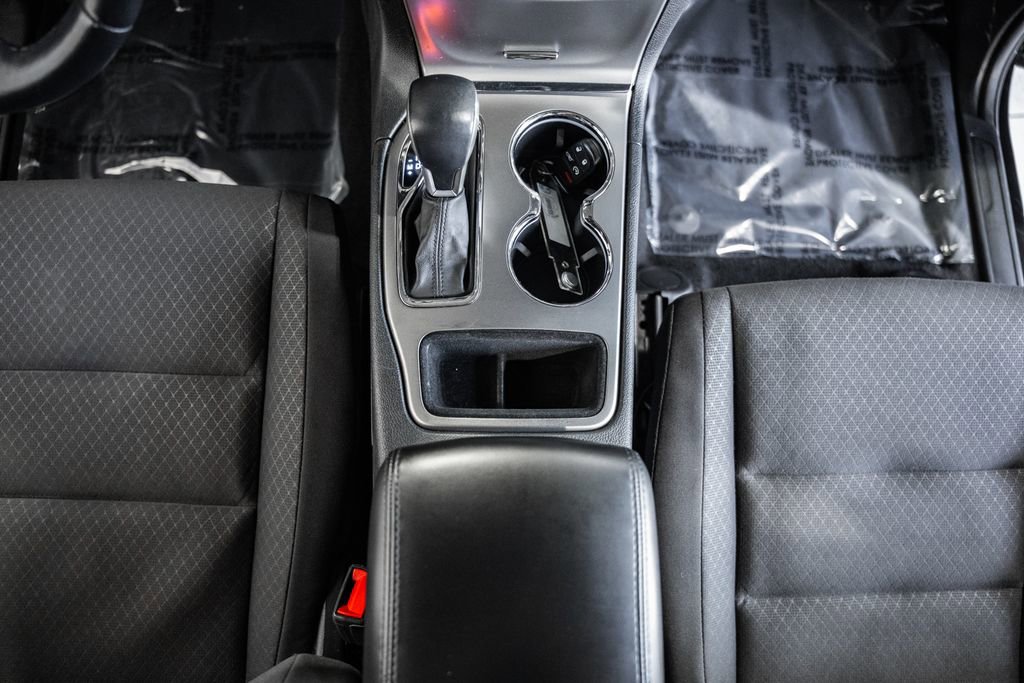 Certified 2019 Jeep Grand Cherokee Laredo w/ Security & Convenience Group image 26