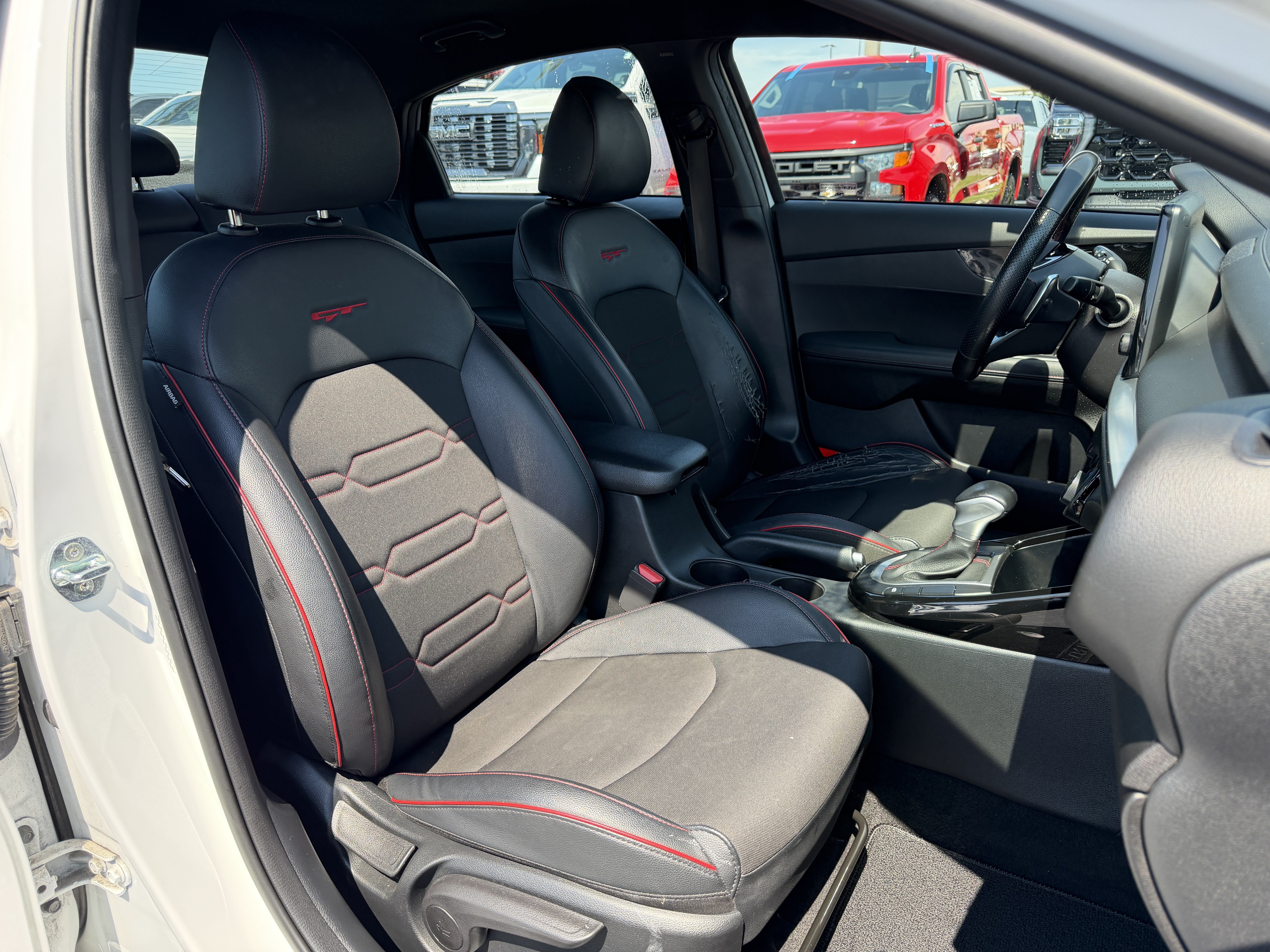Used 2022 Kia Forte GT FWD image 32