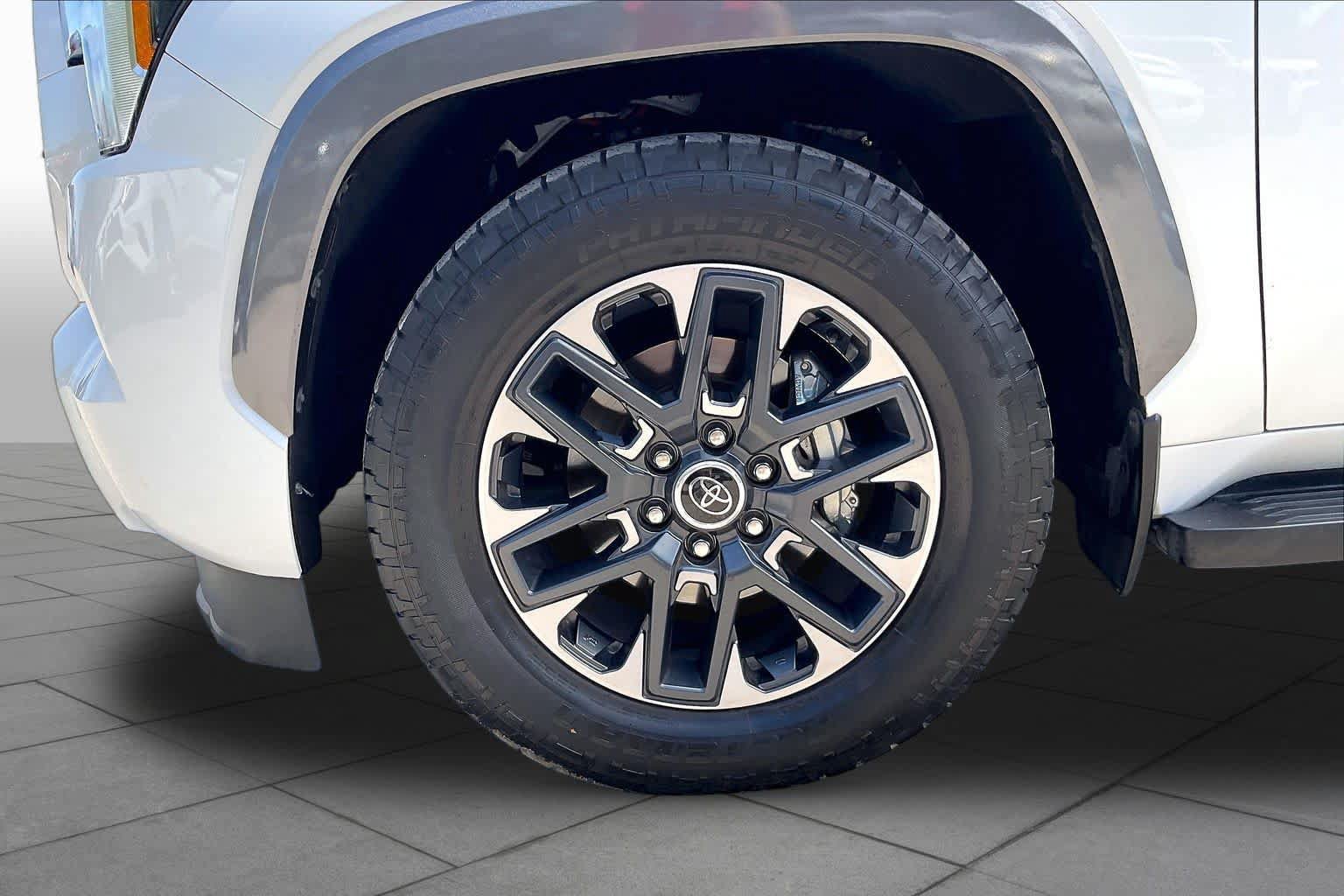 Used 2024 Toyota Sequoia Limited w/ Tow Technology Package AWD/4WD image 11