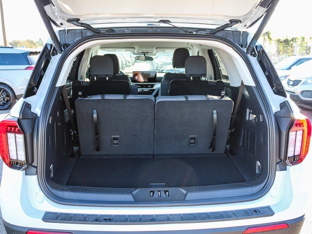 New 2026 Ford Explorer Active image 27