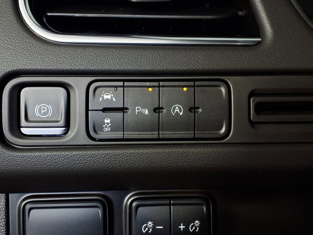 Used 2023 Chevrolet Suburban LS image 18