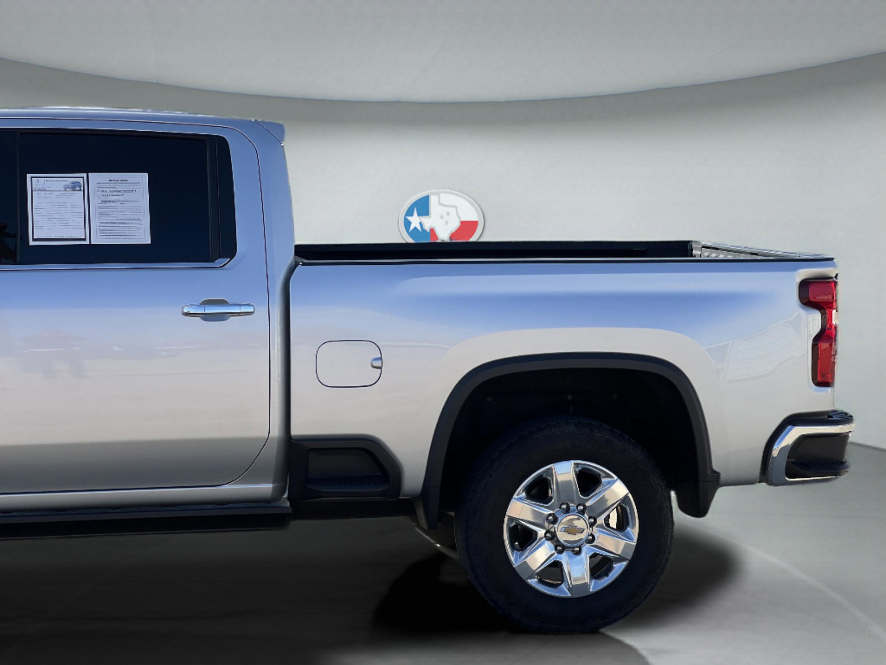 Used 2023 Chevrolet Silverado 2500 LTZ w/ LTZ Premium Package image 11