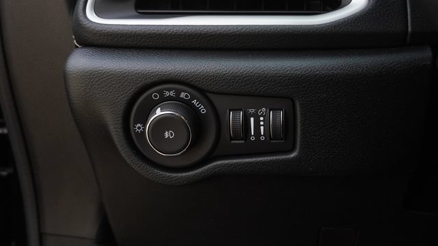 New 2026 Chrysler Pacifica Select FWD image 22