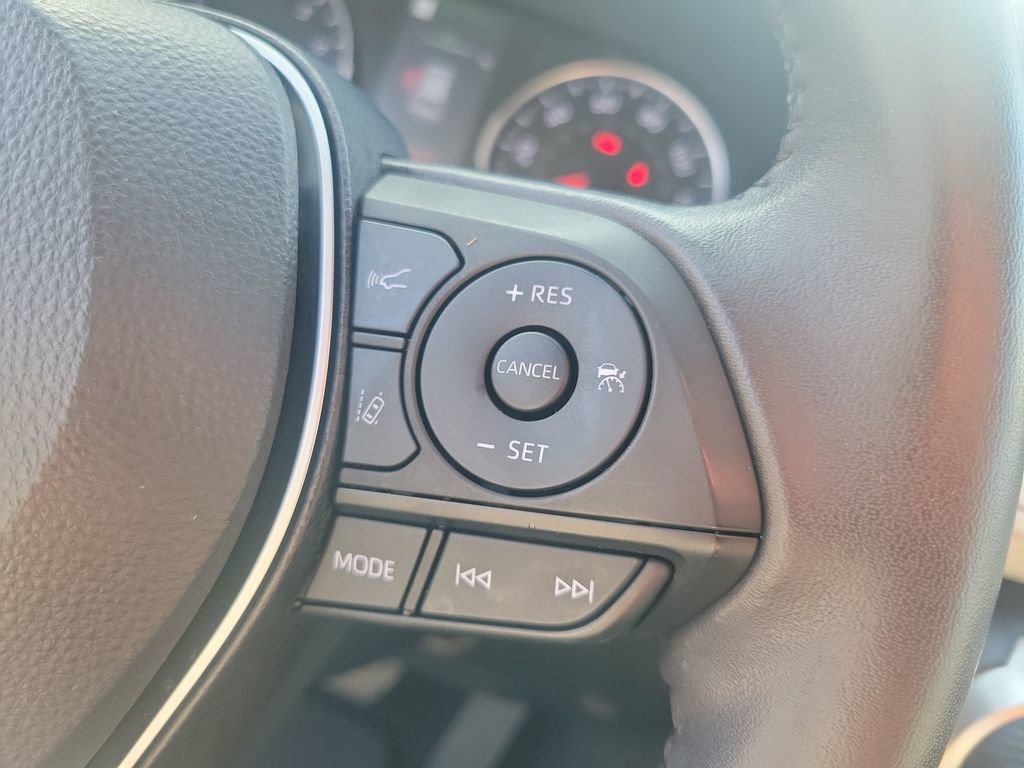 Certified 2022 Toyota RAV4 XLE Premium image 30