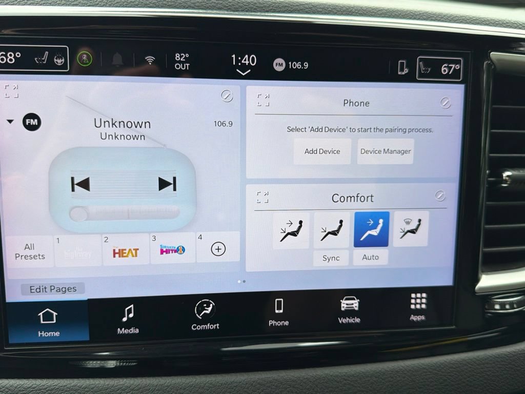 Used 2025 Chrysler Pacifica Select FWD image 22