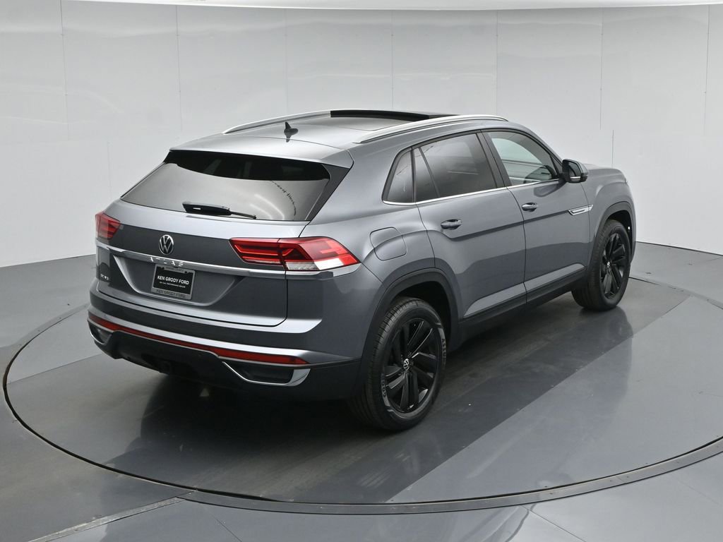 Used 2023 Volkswagen Atlas Cross Sport SE w/ Panoramic Sunroof Package image 39