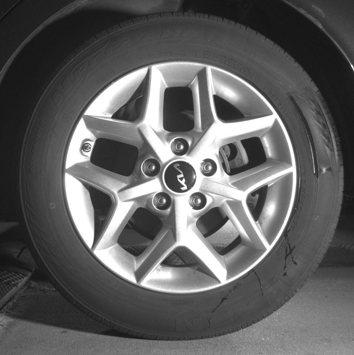 Used 2025 Kia Soul LX w/ LX Technology Package FWD image 14