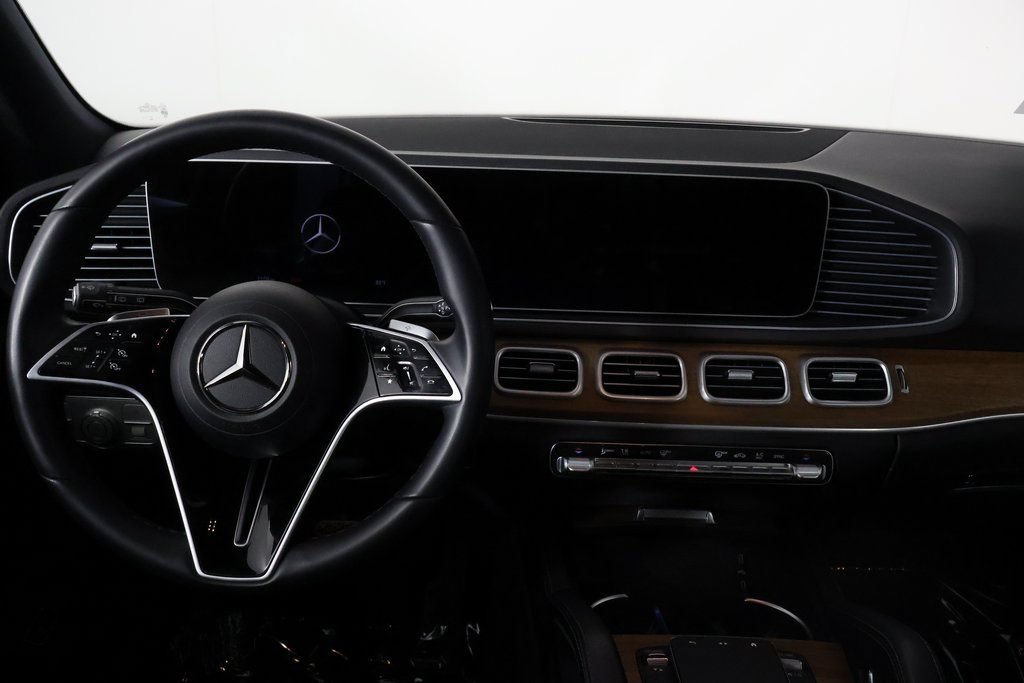 Certified 2025 Mercedes-Benz GLE 350 4MATIC image 8