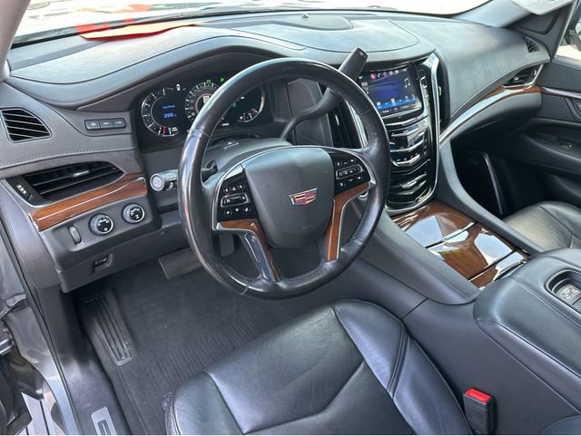 Used 2020 Cadillac Escalade Premium Luxury w/ LPO, Radiant Package image 6