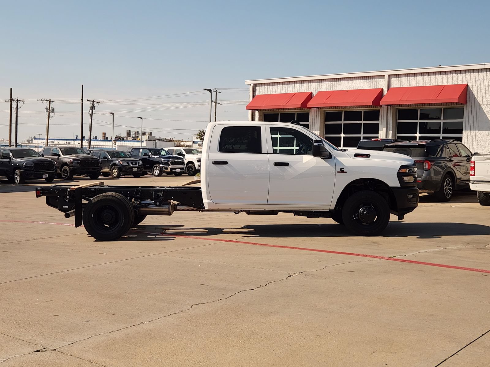 New 2026 RAM 3500 Tradesman AWD/4WD image 7