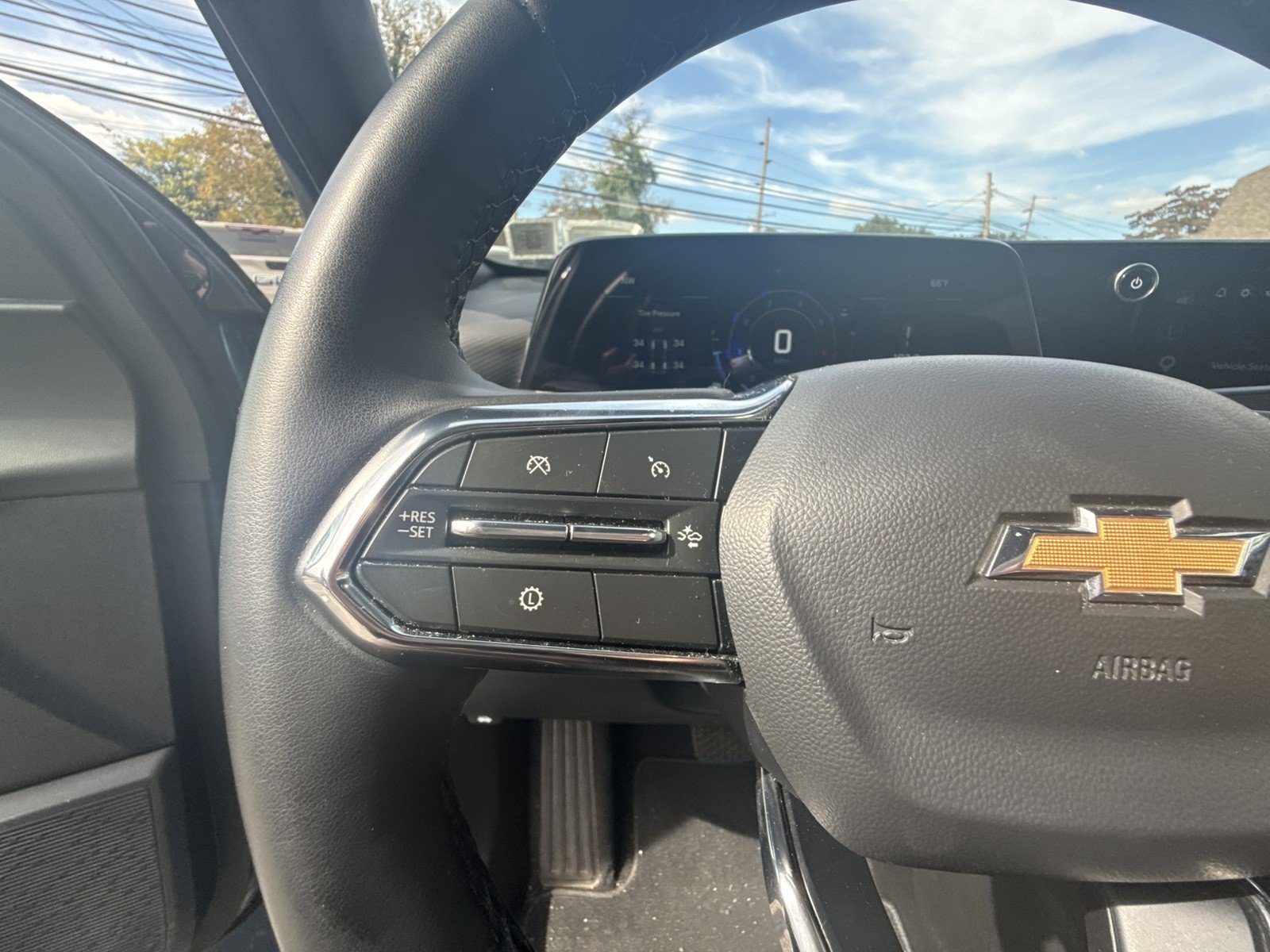 Used 2026 Chevrolet Equinox LT AWD/4WD image 22