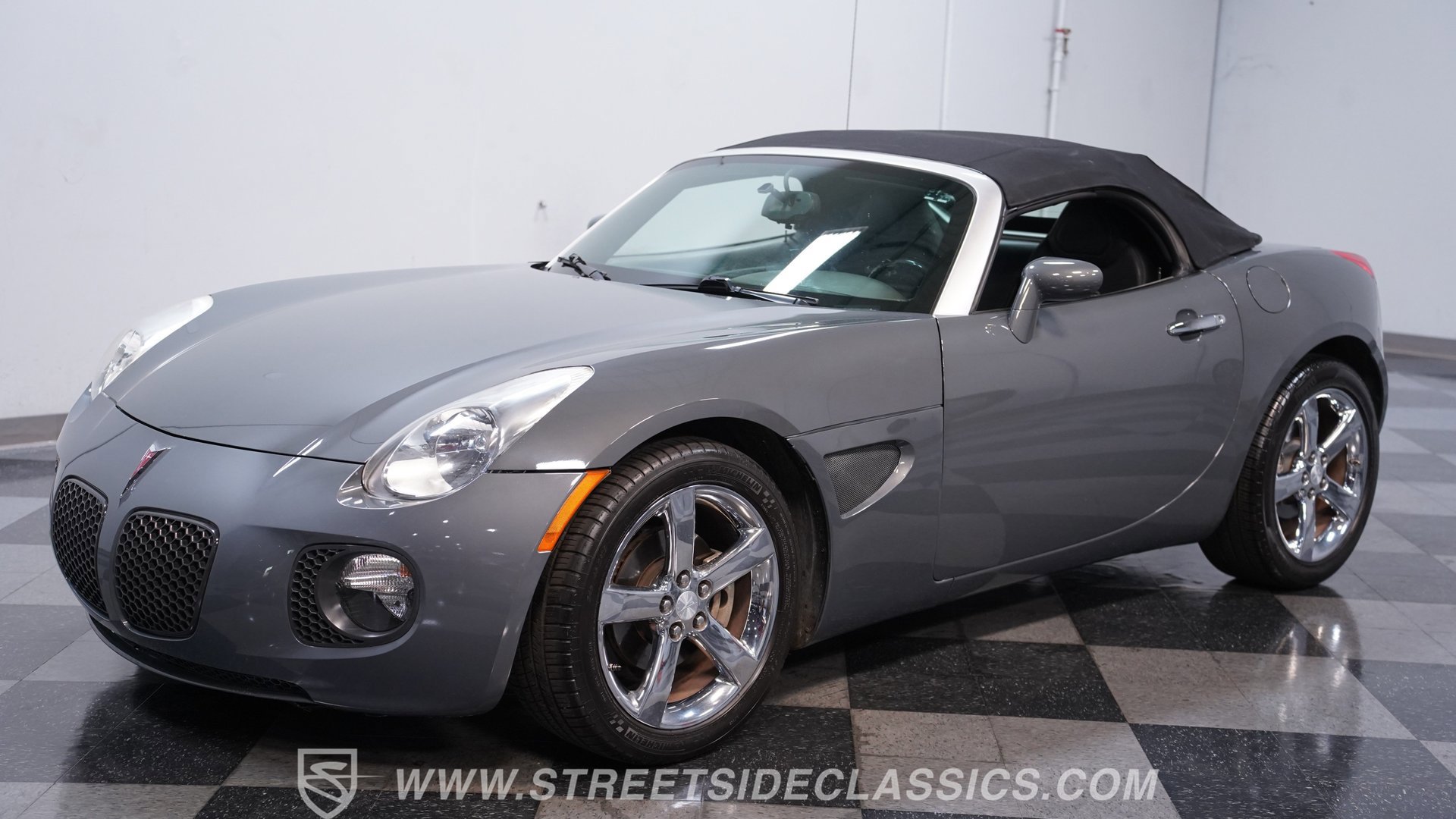 Used 2008 Pontiac Solstice GXP w/ Premium Package RWD image 6