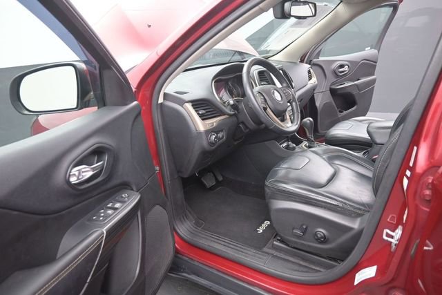 Used 2016 Jeep Cherokee Limited AWD/4WD image 9