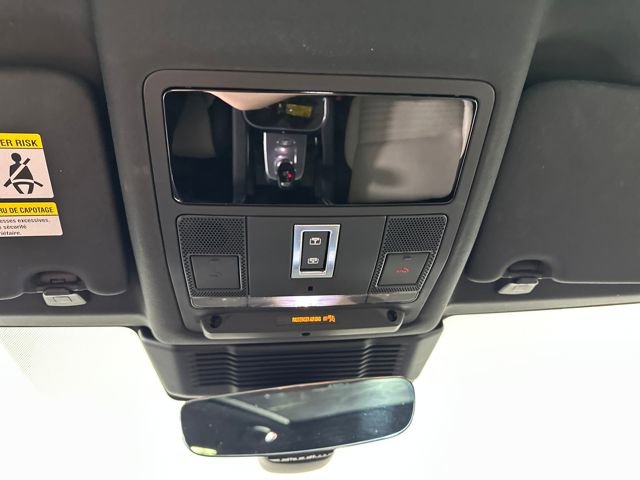 Used 2023 Land Rover Discovery Sport SE R-Dynamic image 24