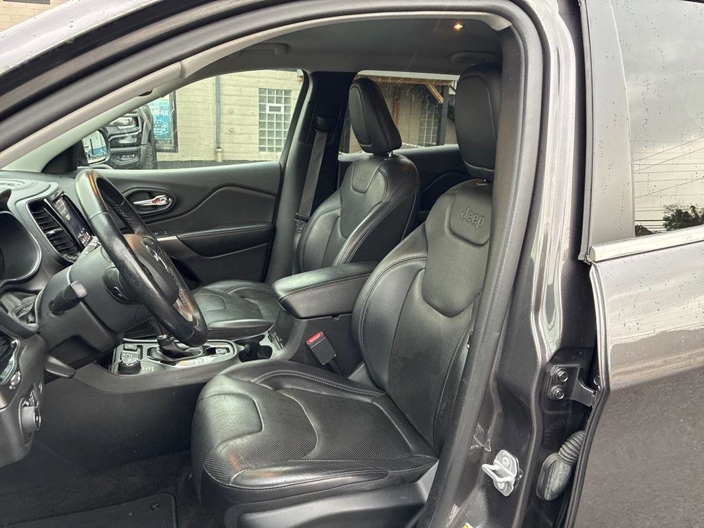 Used 2019 Jeep Cherokee Limited AWD/4WD image 10