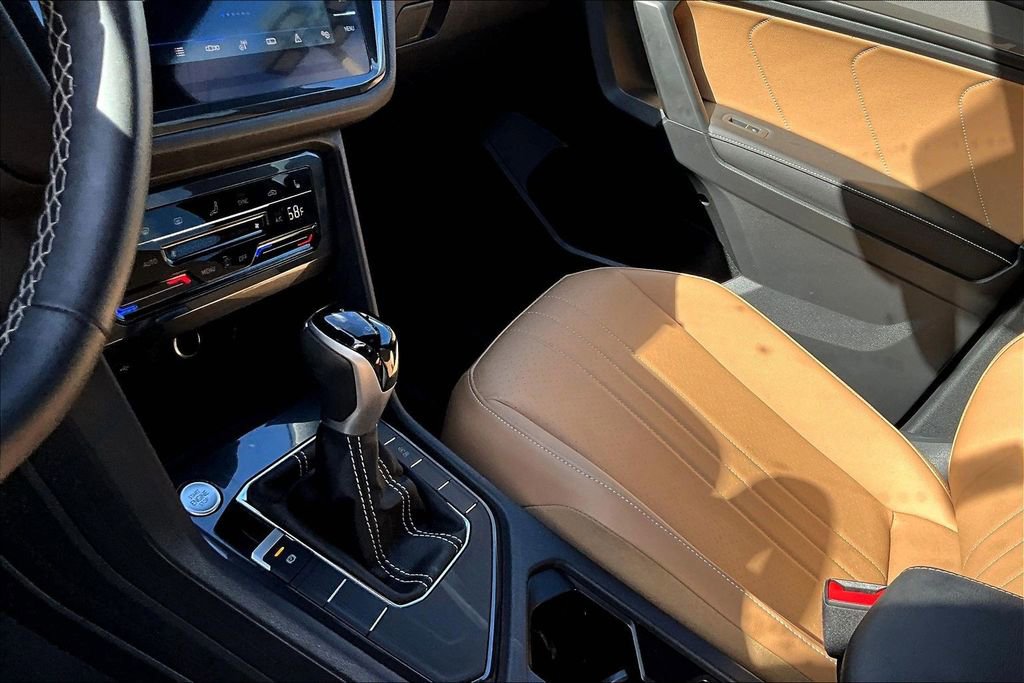 Certified 2023 Volkswagen Tiguan SE w/ Panoramic Sunroof Package image 23
