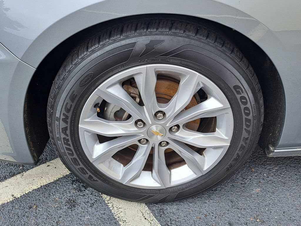 Used 2023 Chevrolet Malibu LT FWD image 18