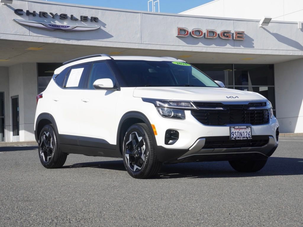 Used 2025 Kia Seltos EX w/ EX Sunroof Package image 2