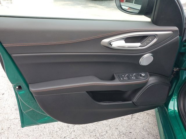 New 2025 Alfa Romeo Giulia AWD w/ Driving Assist Package image 9