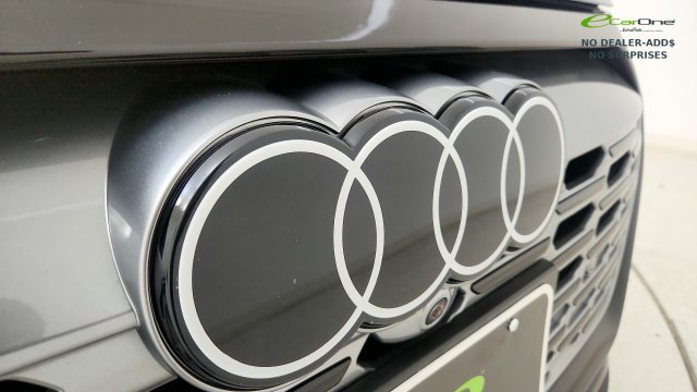 Used 2024 Audi Q8 e-tron Premium Plus w/ Premium Plus Package AWD/4WD image 35