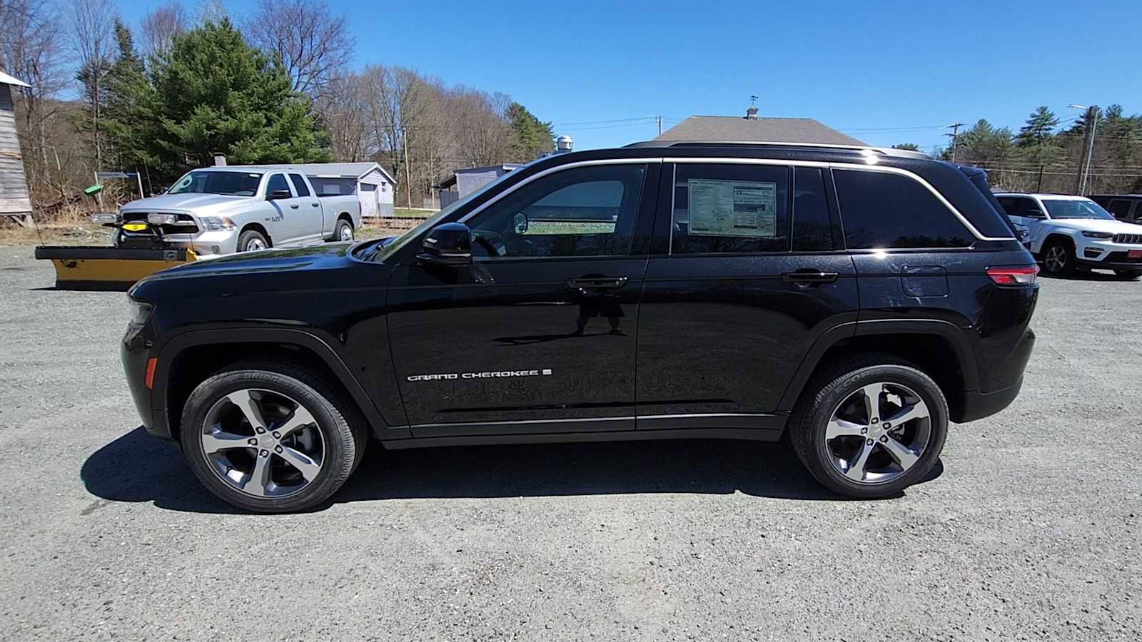 New 2026 Jeep Grand Cherokee Limited AWD/4WD image 5