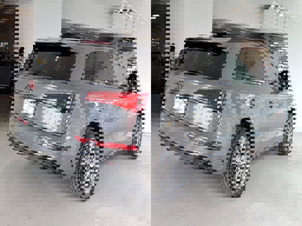 Used 2025 Audi Q5 2.0T Premium image 4