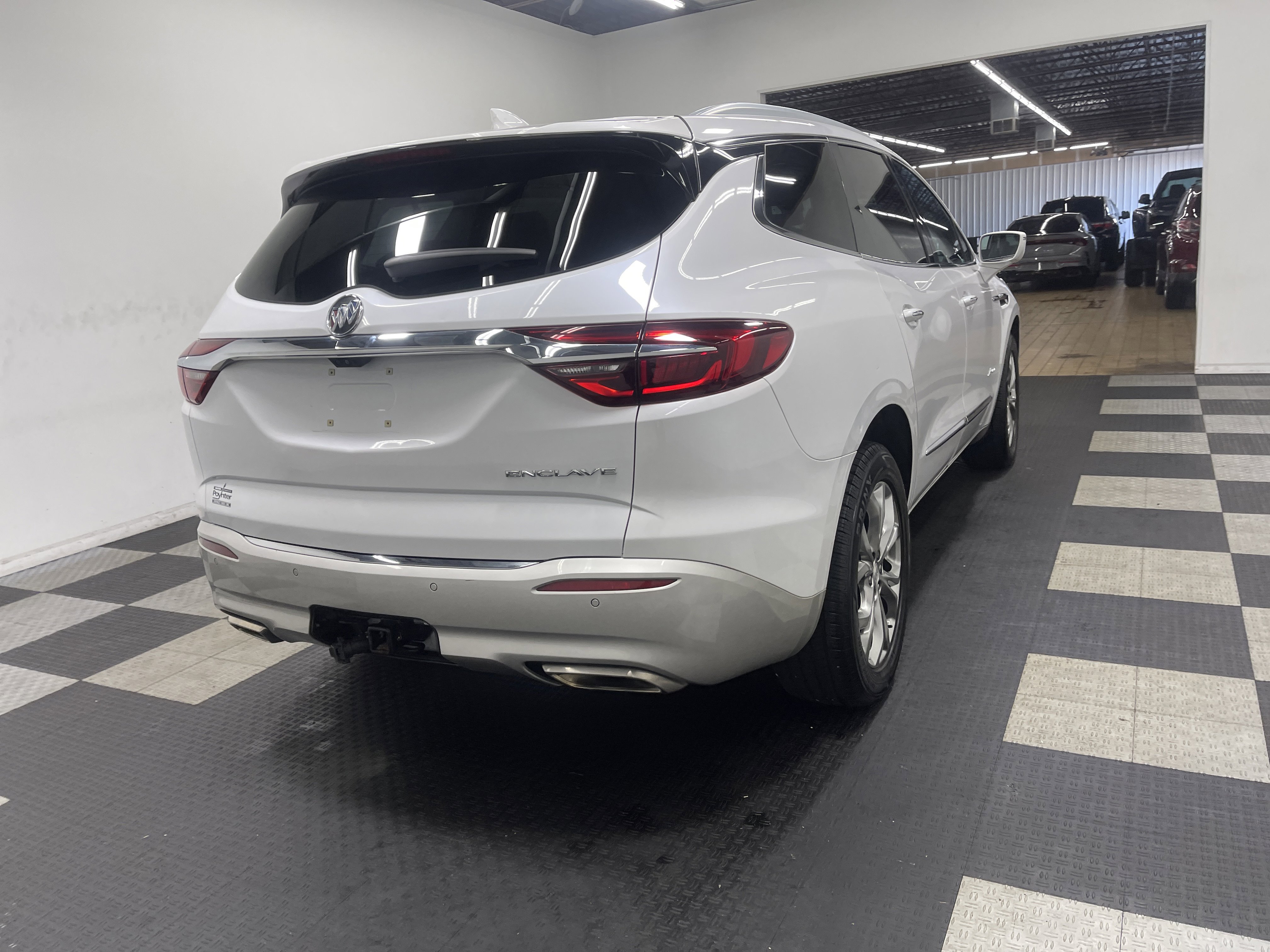 Used 2019 Buick Enclave Avenir FWD image 5