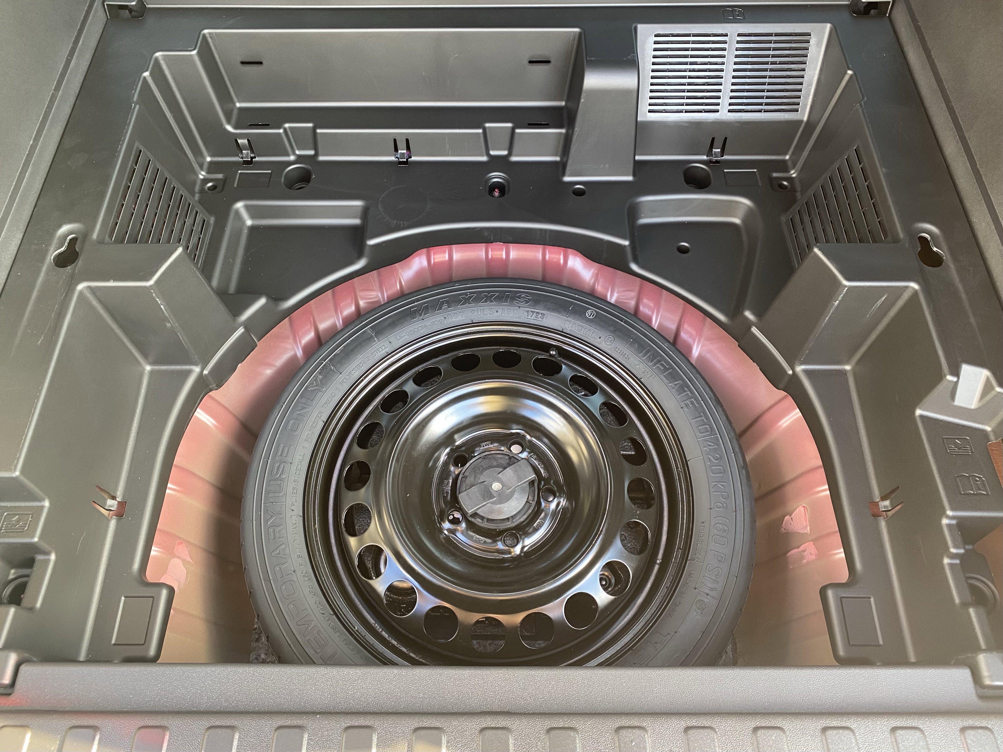 Used 2024 Chevrolet Equinox RS image 29