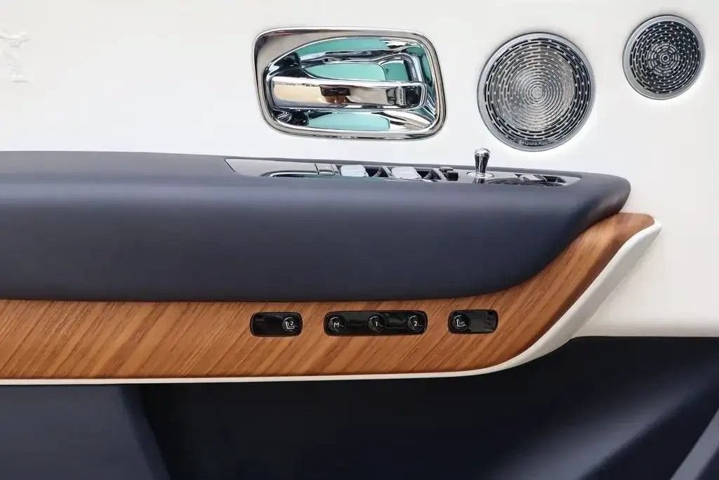 Certified 2026 Rolls-Royce Cullinan AWD/4WD image 26