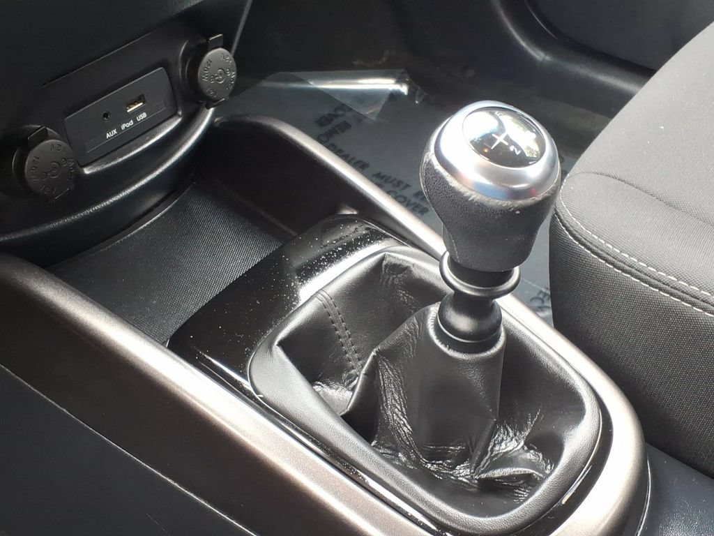 Used 2012 Kia Soul + FWD image 12