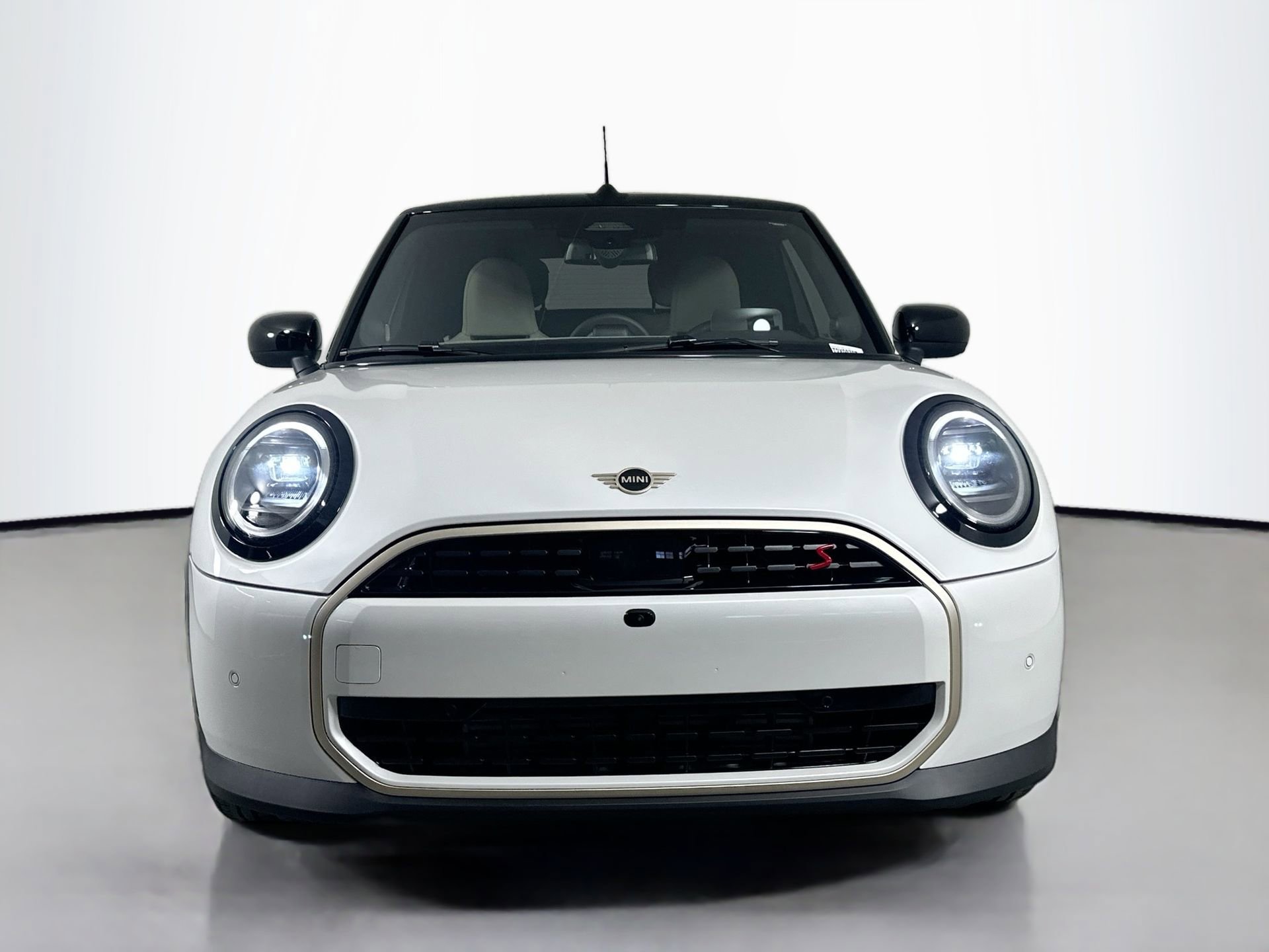 New 2026 MINI Cooper S image 2