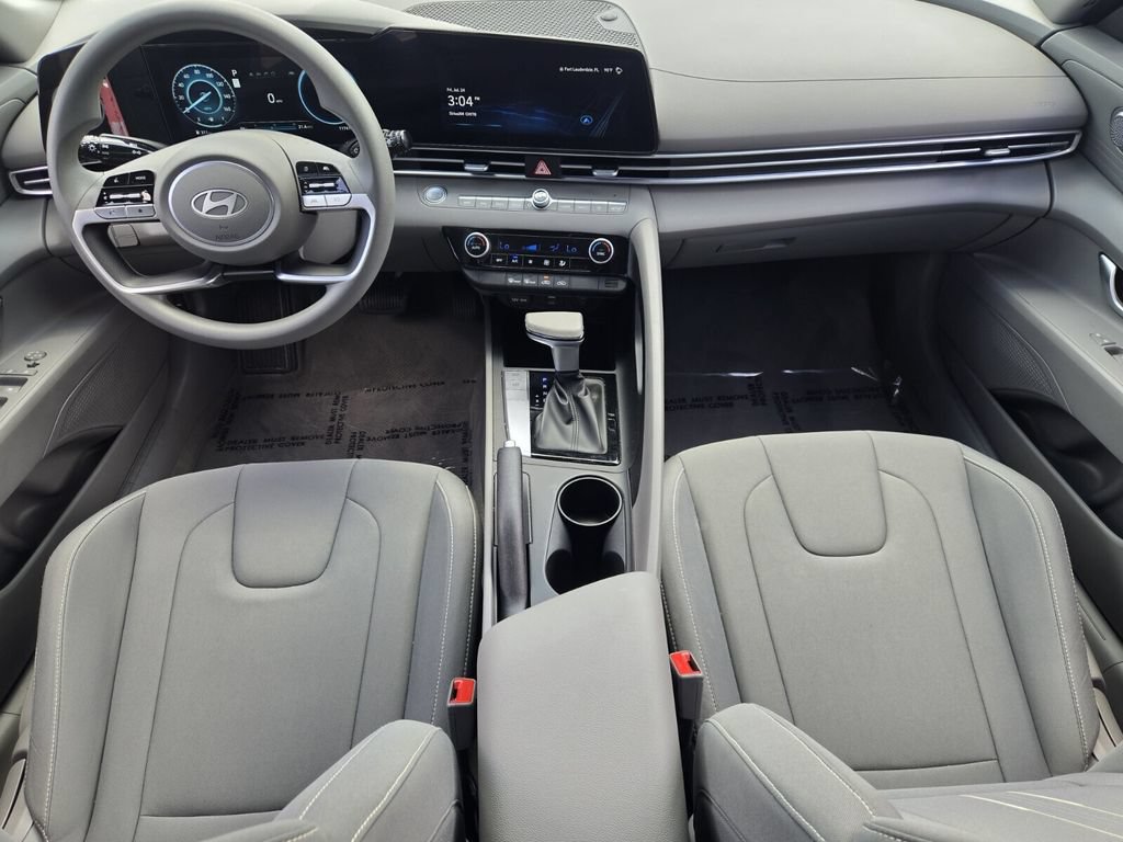 Certified 2024 Hyundai Elantra SEL FWD image 12
