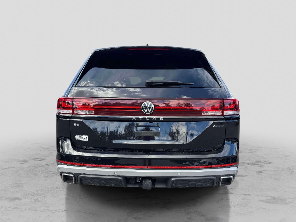 Certified 2024 Volkswagen Atlas Peak Edition SE AWD/4WD image 4